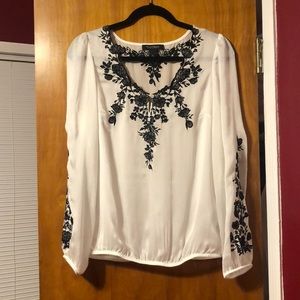 White House Black Market size 8 blouse